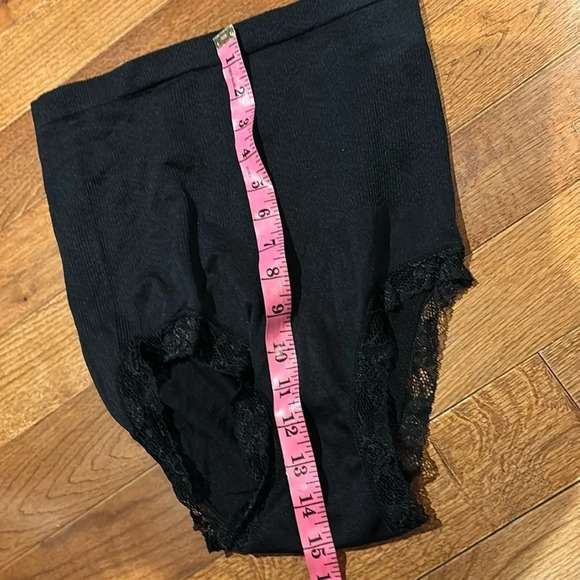 Tahari seamless control high waisted brief with  lace trim Sz M - Picture 9 of 14